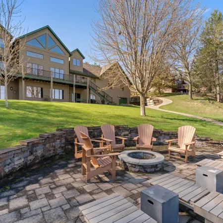 Maple Lake Chalet