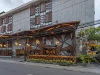 センス ホテル ス ミニャック Lokasi Villa周辺のホテル
