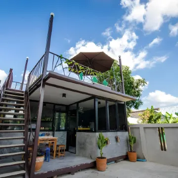 The Impress Sisaket
