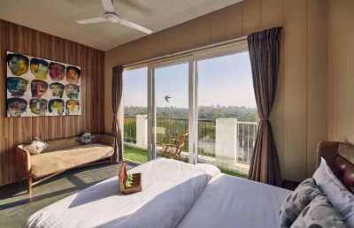 Minimalist One Hauz Khas Village Отели рядом с достопримечательностью «Парк Садаршен»