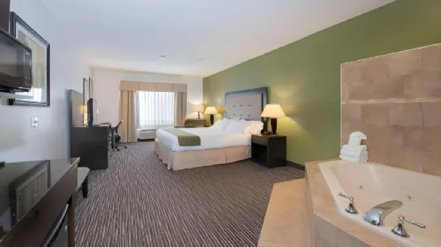Holiday Inn Express & Suites CHICAGO-DEERFIELD/LINCOLNSHIRE by IHG