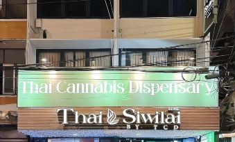 Thai Siwilai Hostel By TCD
