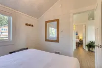 Mutiny Bay Cottage by AvantStay
