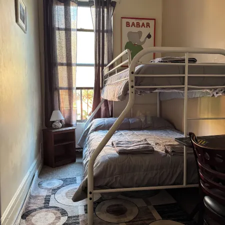Macaw Guest House