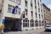 HI Hostel Zagreb Hotel a 