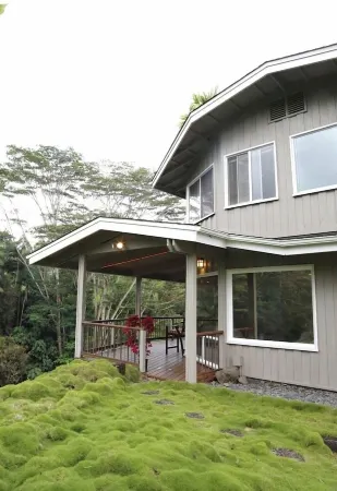 Gorgeous! The Waterfall Retreat At Reed's Island Отели рядом с достопримечательностью «Водопады Рейнбоу»