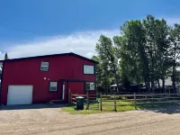 Spacious New Listing Centrally Located to Explore Glacier Park