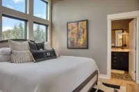Hat Rock Loop by AvantStay Secluded Powell Butte Escape w Hot Tub Views