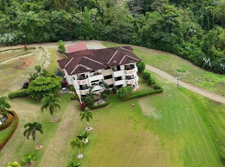 Gated Community, Beautiful 1 Bedroom 1 Bath Condo walk out to ground level