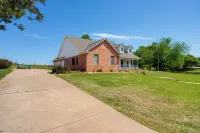Home in Cimarron National Golf Club w/ Hot Tub! - WiFi