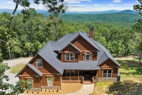 Mtn View & Game Room in Morganton: Spacious Cabin! - 4-Sterne