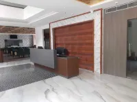 Solace Suites Hotel & Banquets فنادق في Barog