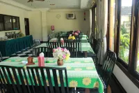 Hotel Ronggolawe Hotel a Cepu
