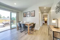 Modern Del Rey Oaks Retreat: 2 Mi to Monterey Bay! Hotels in Carmel Valley