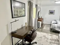 "The Red Door" 1 mile from downtown. 1 bedroom. Own entrance. Full Bath/Kitchen