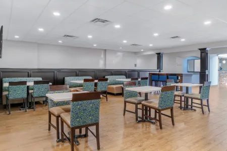 Comfort Suites Auburn Hills-Detroit