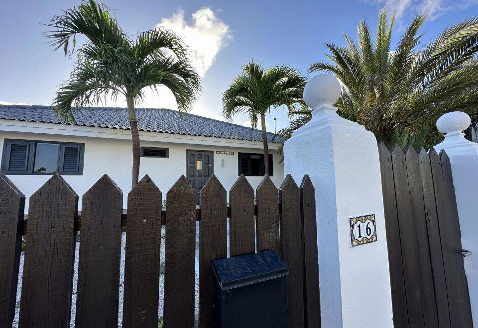 Hotel Villa in Jan Thiel with Private Pool, Exterior, Hotel Exterior