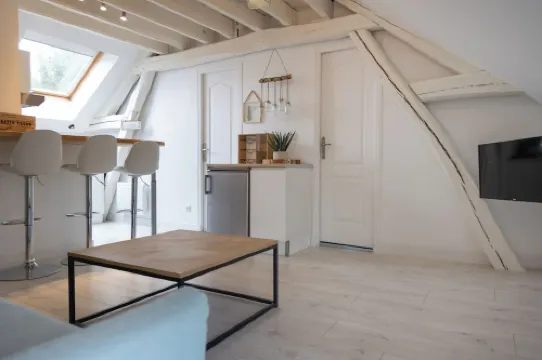 Close to everything, quiet and fully equipped F1, wifi