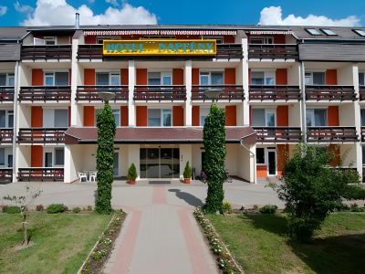 Napfeny Hotel