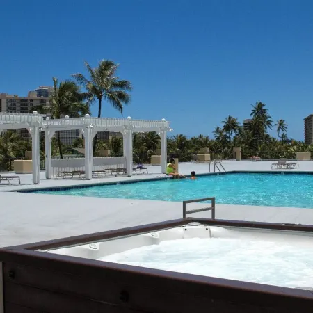 Oceanview Waikiki Studio B