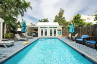 Island Time Hideaway at Old Town Key West Historic Seaport - 3 Blocks to Duval