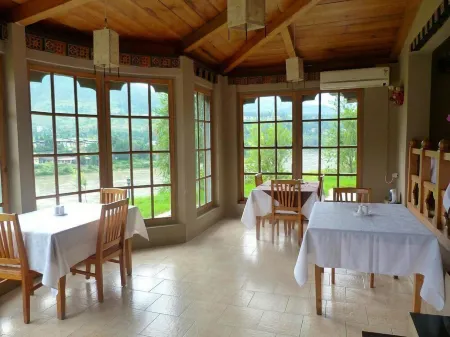 Punatsangchhu Cottages