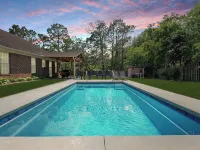 Private Saltwater Pool, No Stairs, Sleeps 8, Bunk Bed, Games, Gym, Near Beaches! Hotels in Silver Lake