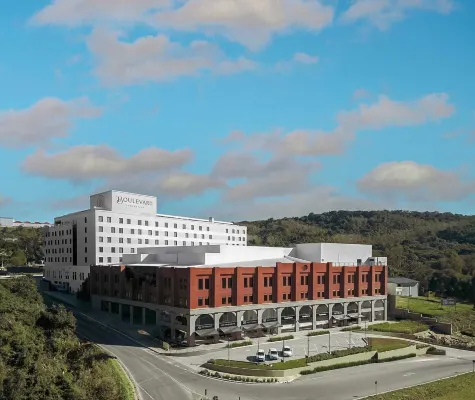 Plaza Hotel & Boulevard Convention - Vale Dos Vinhedos Hotels in Garibaldi