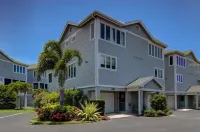 Country Club Long Boat Key Beach Villa  2B 3BA Pool
