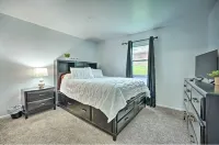 Lake Wawasee/HOT TUB/GAME ROOM/PONTOON RENTAL