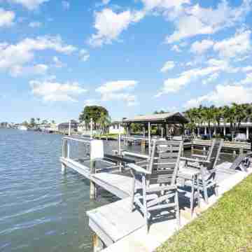 Luxury Escape w/ Heated & Cooled Pool/Spa Others