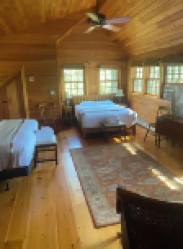 Luxurious Lakefront Home, Now Booking Summer 2026