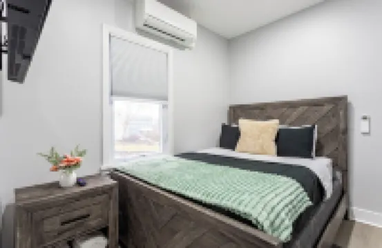 Spacious 3-bedroom apartment with WiFi, Parking in welcoming New Rochelle
