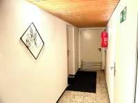 Modern Urban Studio Apartment S-bahn 27qm for 6 Near Mercedes Benz Sindelfingen Hotels in Magstadt