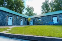 5 Bed Barn Conversion - with private hot tub!