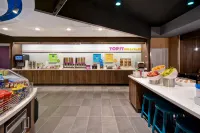Tru Denver South Park Meadows - breakfast