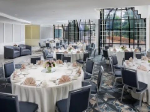 Doubletree by Hilton Nashua Hotels in Nashua