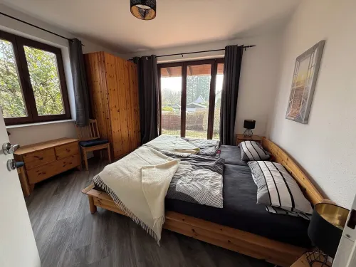 Beautiful vacation apartment for 5 people on Rügen with two terraces and garden