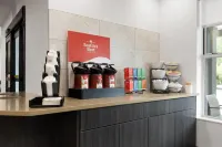 Wingate by Wyndham Matthews/Charlotte - breakfast