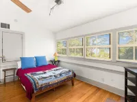 Castroville Riverfront Cottage - Fire Pit, 3 Bedroom, Screen Porch, Kid Friendly Hotels in Castroville