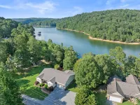 Lakefront Home on Smith Lake w/ Easy Water Access & Tritoon/Sea Doo Rental!