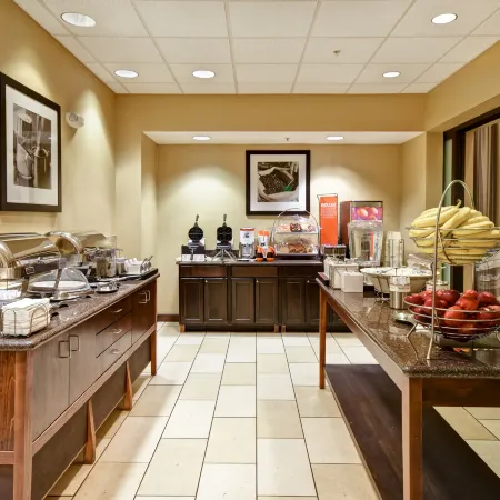 Hampton Inn & Suites Folsom