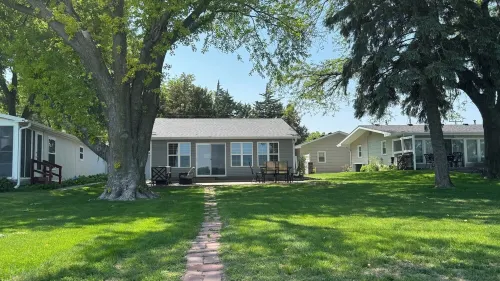 "On Lake Time" Cabin