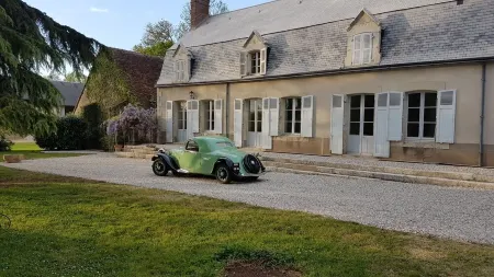 Domaine de Chaillauroy and its indoor swimming pool in the dream barn