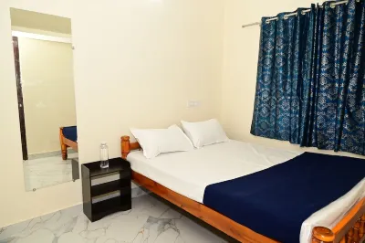 Charming 2-bedroom house with WiFi, AC in peaceful Kasarkoda, Honnavar Các khách sạn gần Sharavati back waters