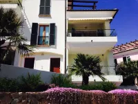 Bright family apartment with terrace 2 minutes from the sea