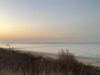 Exclusive beach chalet on the North Sea - close to the beach with fence