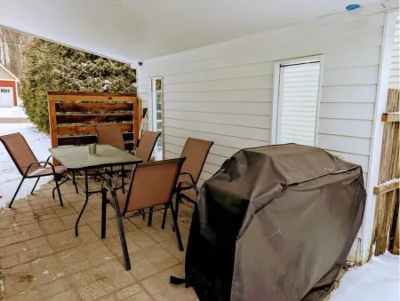 Cozy Home near Burlington