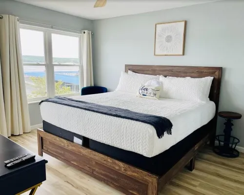 Lake Ozark's Lakefront Oasis w/ Fireplace, Game Room, Movie Theater & Much More! Hotels in Osage Beach