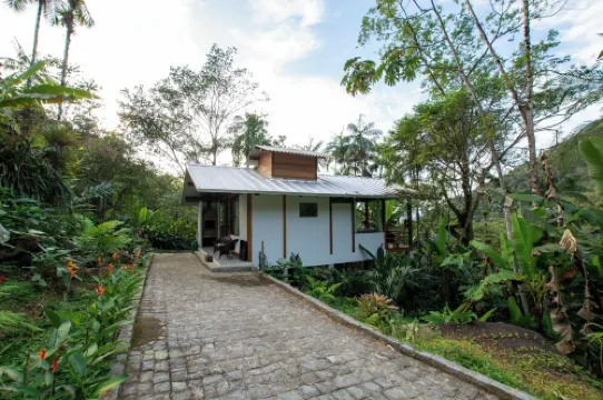 Chalé da Montanha, Vista Incrível da Montanha e Cachoeira no Mesmo Terreno